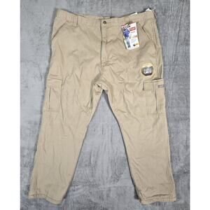 NWT WRANGLER 5-Star Fleece Lined Cargo Pants MEN 42X30 Relaxed Fit Khaki 70WFEGR